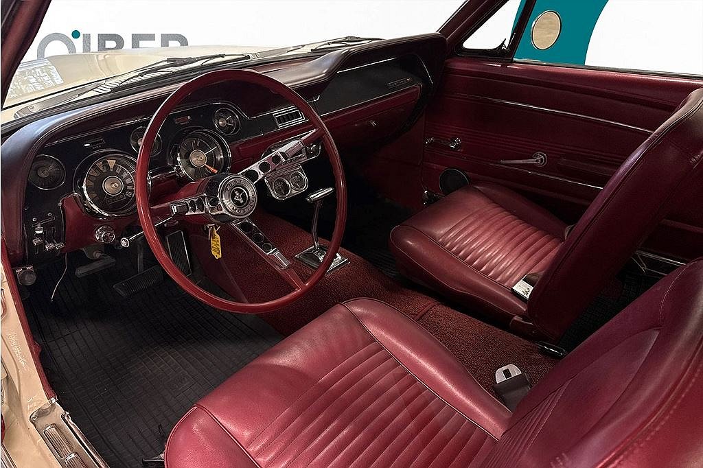 Ford Mustang Hardtop UNIK Ford Mustang Hardtop 4.7 V8, 203hk, renoverad motor
