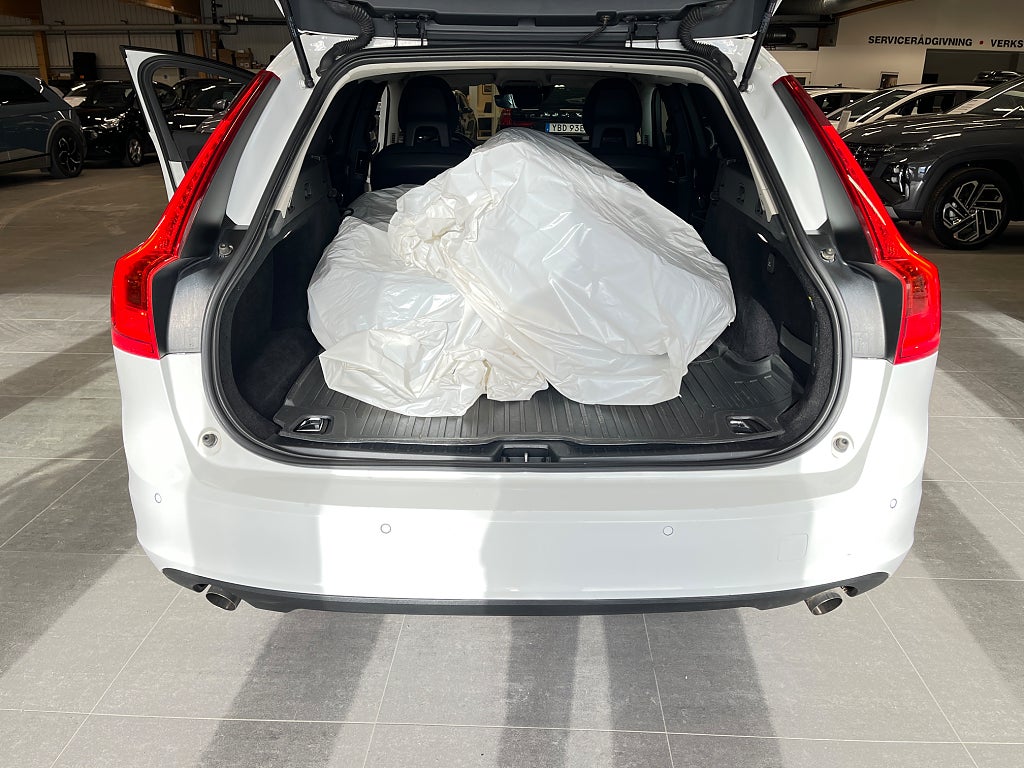 Volvo V90 D4 Geartronic AUT 190hk / VOC/DRAG/VÄRMARE/LED/SoV thumbnail