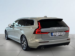 Volvo V60 D3 AWD Aut Momentum Kamera Cockpit Värmare Psens S&V – bild 5