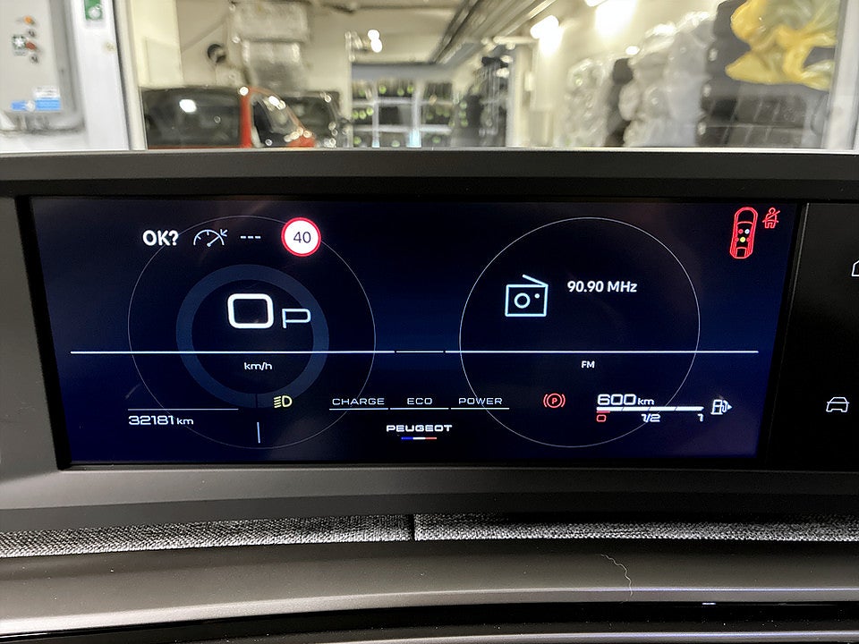 Bild på Peugeot 3008 Allure Hybrid 145hk Aut B-KAMERA CARPLAY