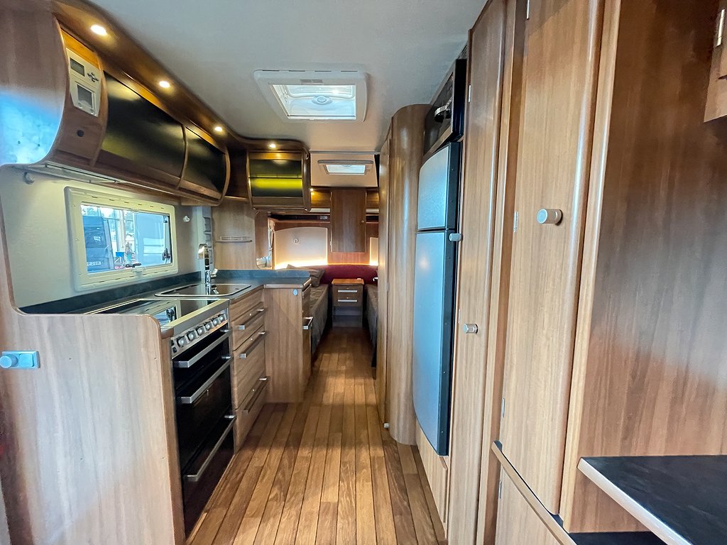Cabby Caienna 650 / ALDE / Markis / Långbädd / Ugn - Cabby