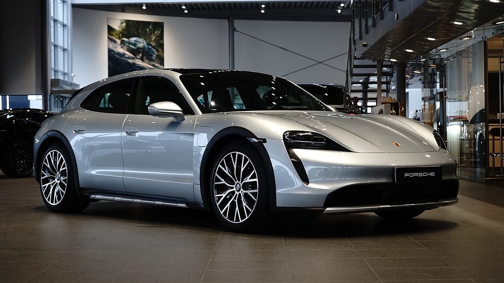 Porsche TAYCAN 4 