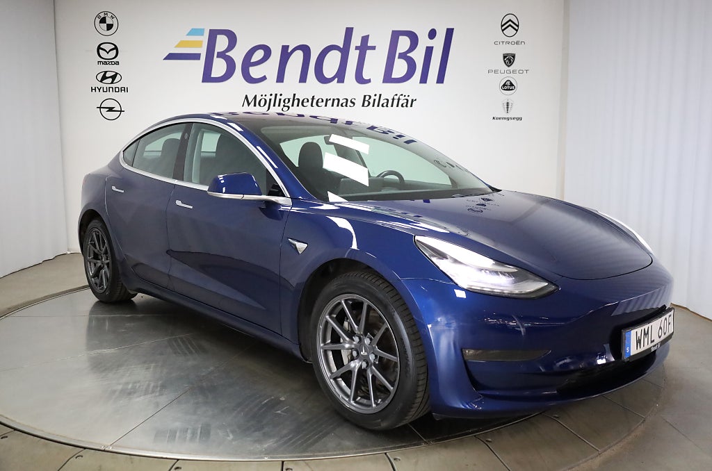 Tesla Model 3 Long Range AWD 440hk | Autopilot | Panorama
