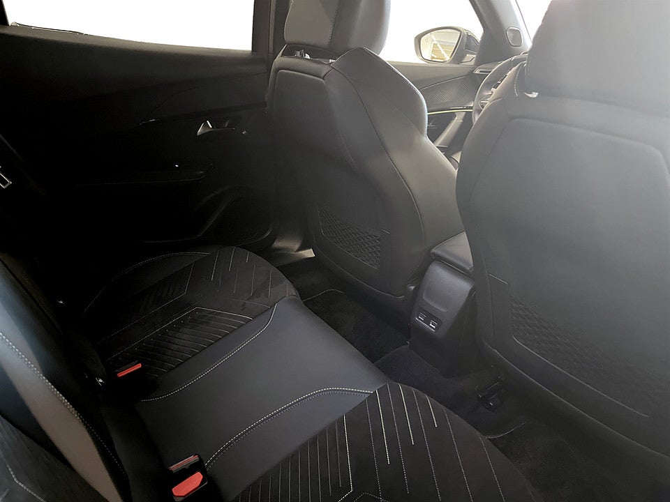 Bild på Peugeot 2008 GT 1.2 PT 130hk Aut B-KAMERA CARPLAY