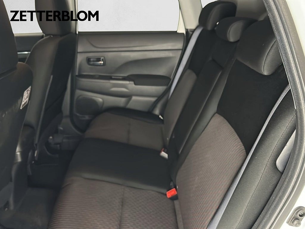 SUV Mitsubishi ASX 9 av 19