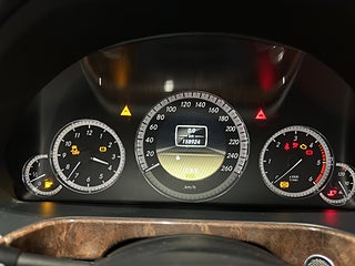 Sedan Mercedes-Benz E 8 av 13