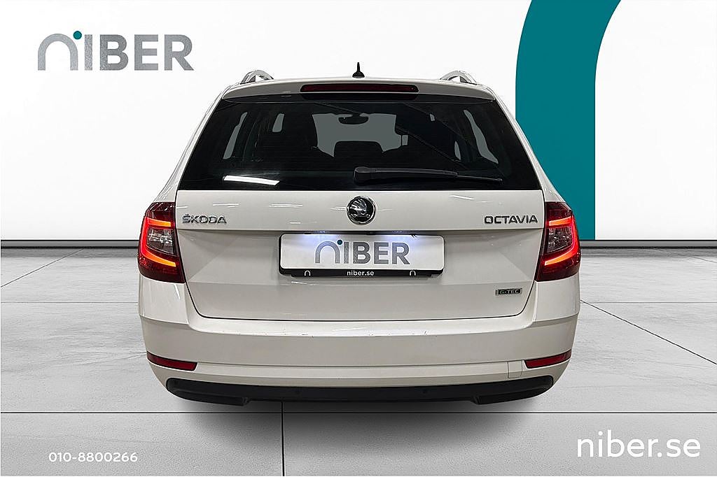 Skoda Octavia SKODA OCTAVIA III Combi 1.5 TSI G-TEC, MOMS, V-hjul, Drag