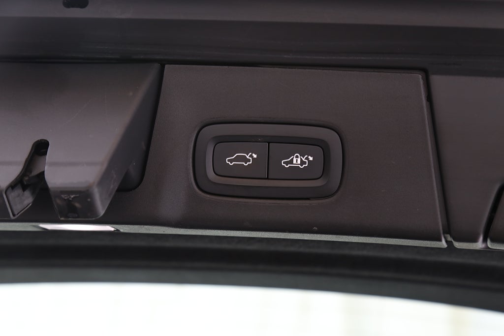 Volvo V90 B4 Diesel 197hk Core Aut Kamera Värmare Drag