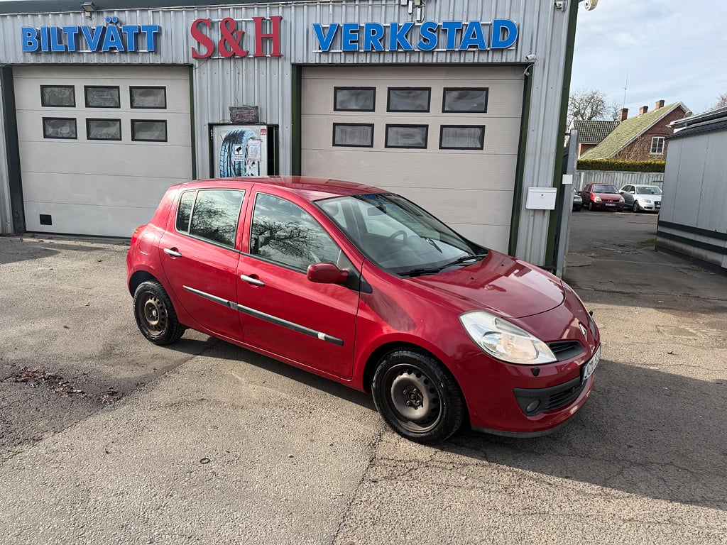 Renault Clio 5-dörrars Halvkombi 1.2 E85 Euro 4,Ny kamrem 