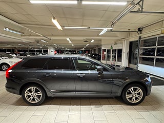 Volvo V90 Cross Country D4 AWD Momentum Plus Drag D-värm S&V