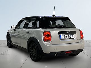MINI Cooper 5-dörrars Pepper Psens Mvärm S/V-hjul