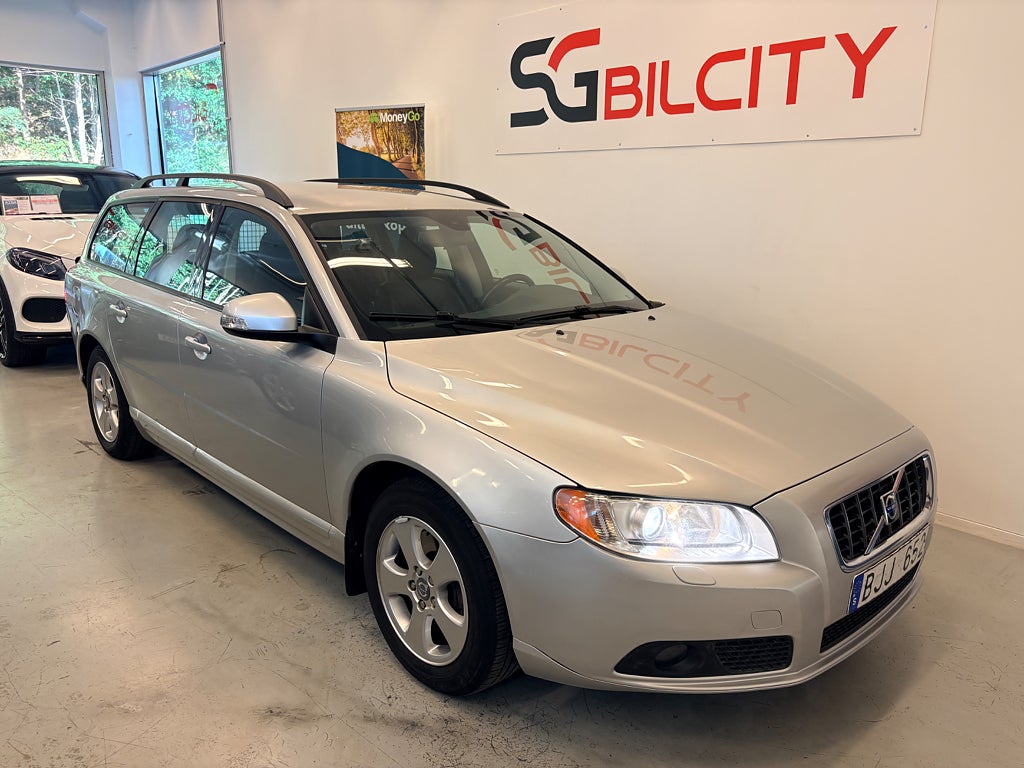 Volvo V70 2,5FT  MOMENTUM  AUTOMAT  DRAGKROK  200HK  0% RÄNTA