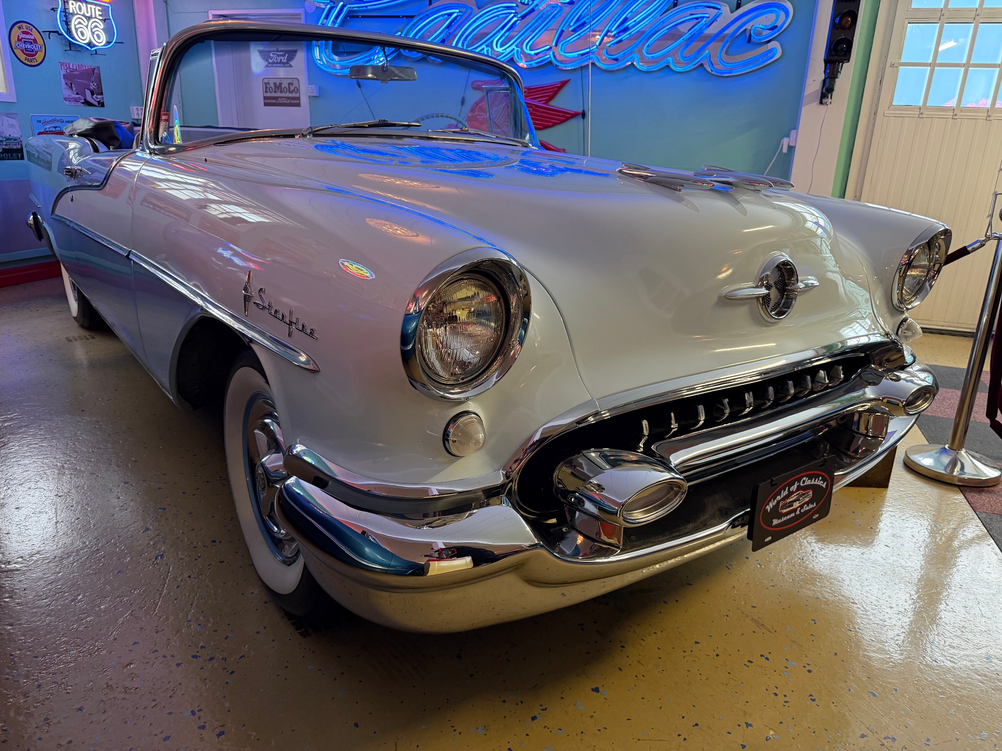 Oldsmobile Ninety-Eight 1955, photo 6/40