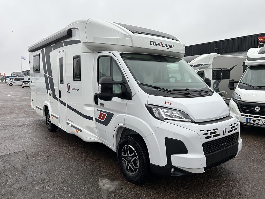 CHALLENGER 318 Ultimate Edition M26 - Fiat Ducato 2.2L 140 HK Queensbed uta