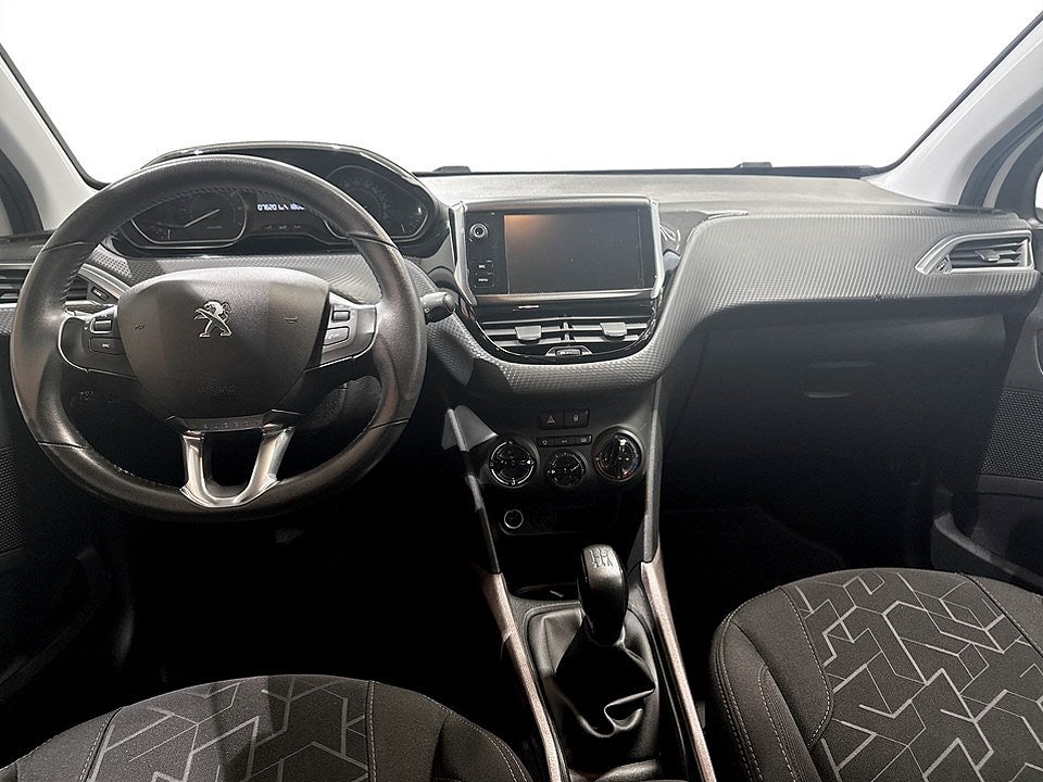 Bild på Peugeot 2008 Active 1.2 PT 110hk - FARTHÅLLARE, LÅG SKATT!