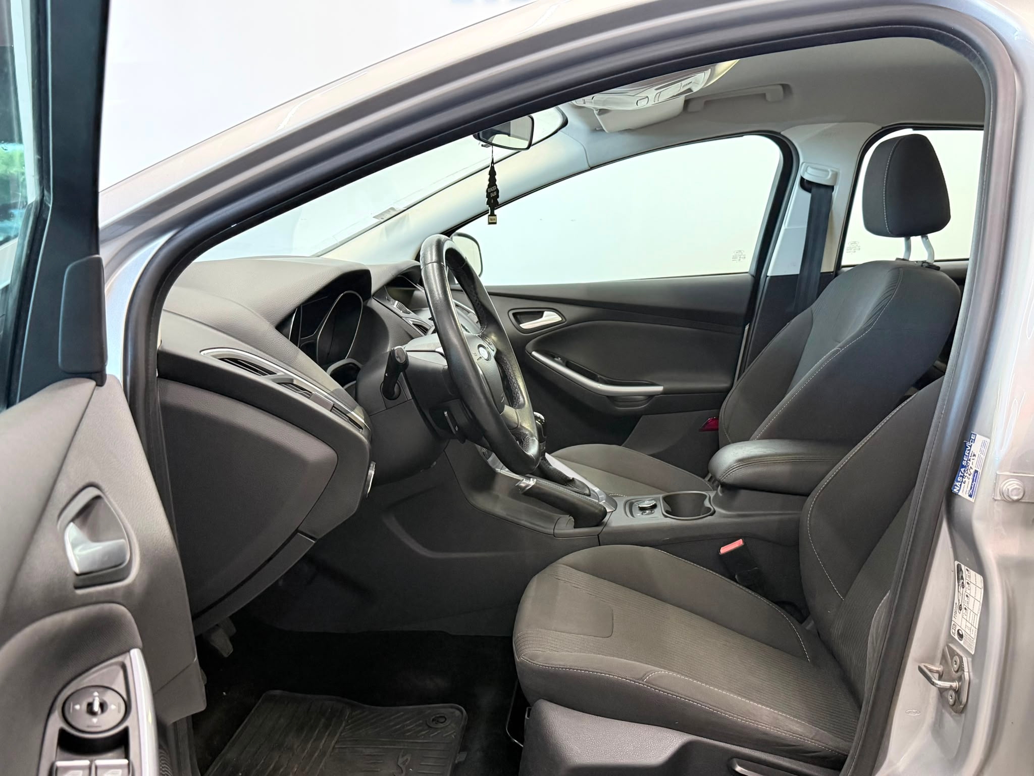 Ford Focus 1.0 EcoBoost Titanium Euro 5 2013, bild 7/37