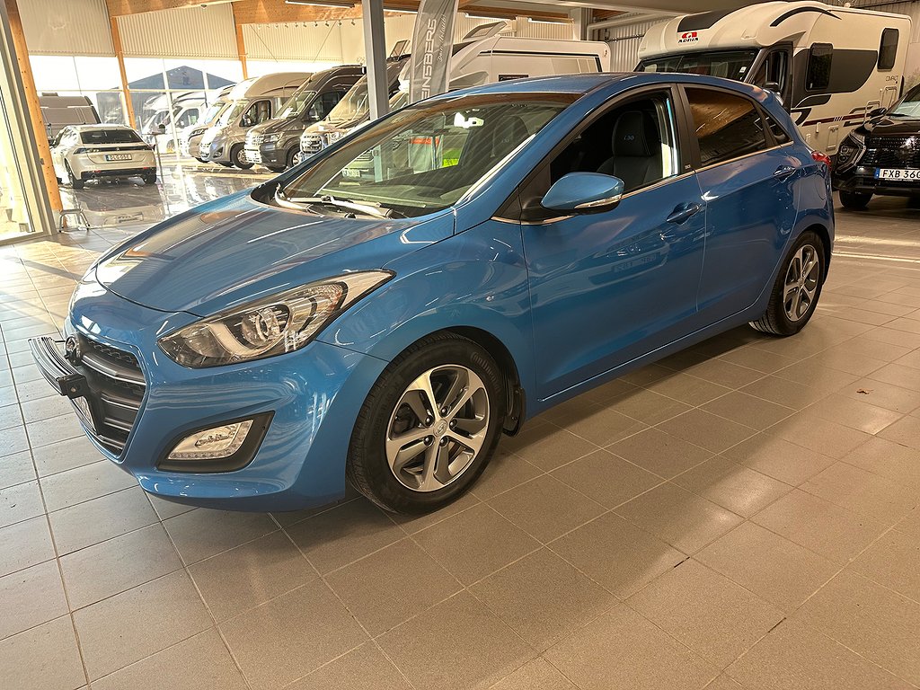 Hyundai i30 5-dörrar 1.6 Automat Vinterhjul