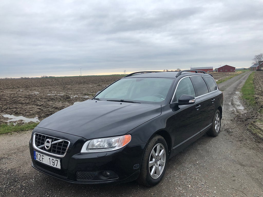 Volvo V70 2.0F 11500Mil Momentum Automat