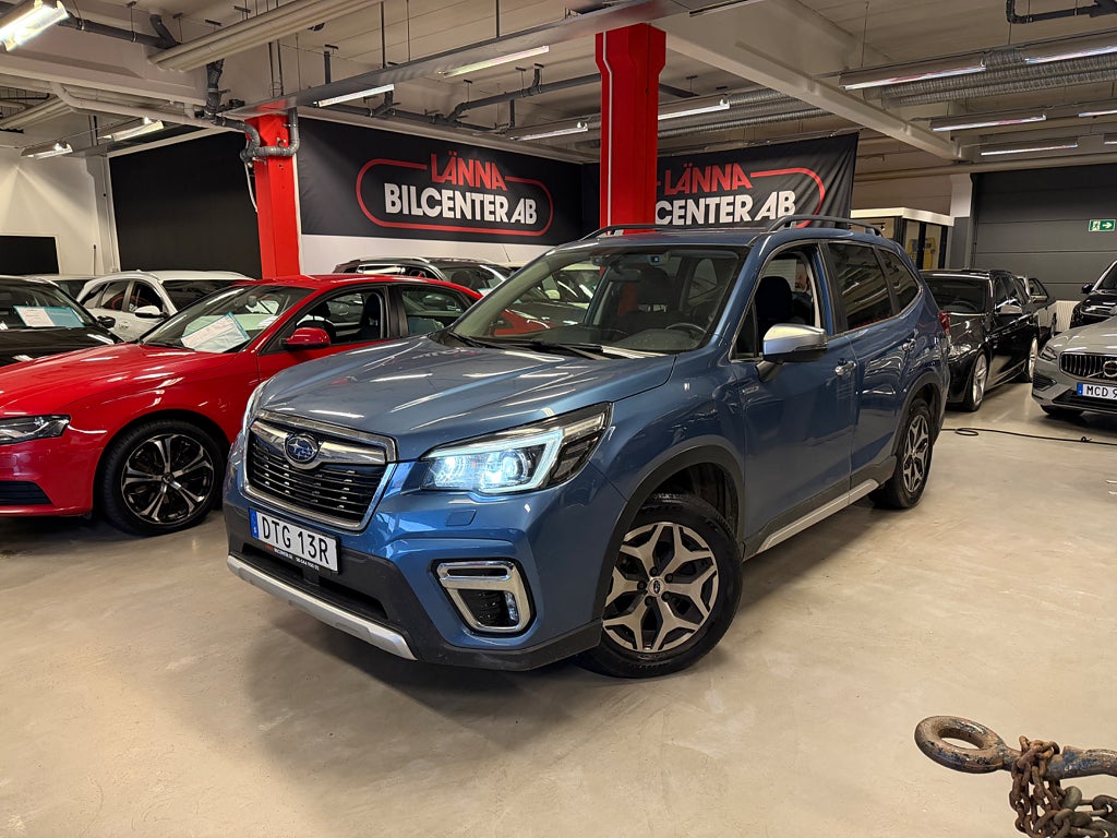 Subaru Forester e-Boxer AWD Aut 2 ägare Drag Kamera PDC Keyless SoV