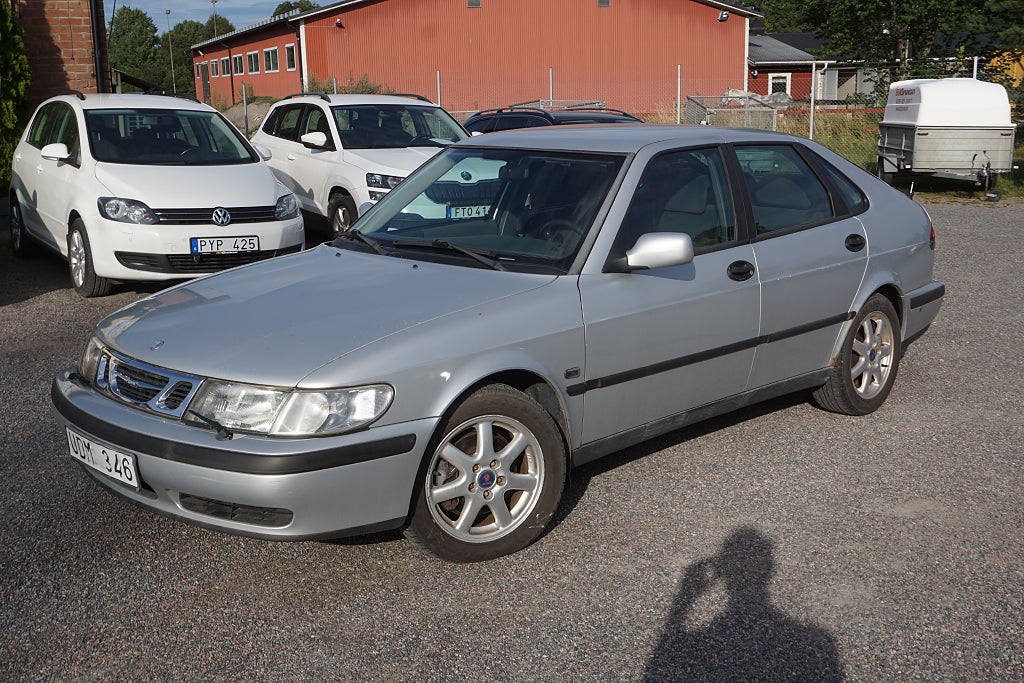 Saab 9-3 5-dörrar 2.0 T Aut Drag