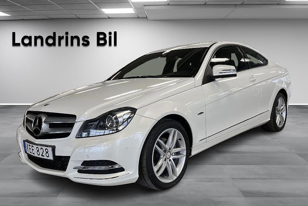 Mercedes-Benz C 220 CDI Coupé BlueEFFICIENCY AMG Sport / Skinnklädsel 