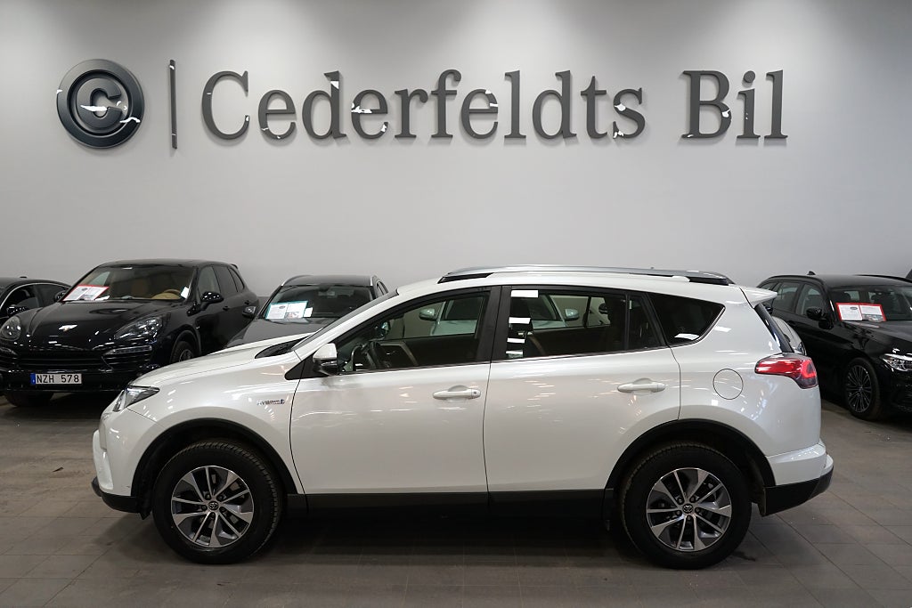 Toyota RAV4 Hybrid 2.5 Dual VVT-i AWD Dragkrok Navi B-kam SoV-hjul