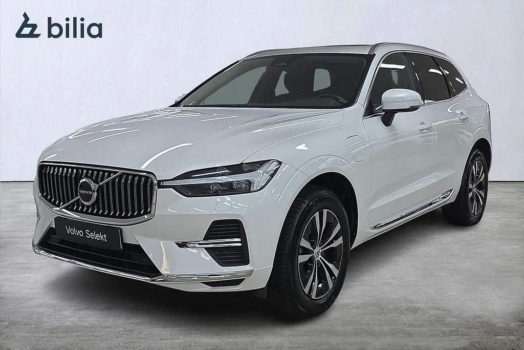 Volvo XC60 Recharge T6 Core Edition /Panorama/Kamera/Keyless