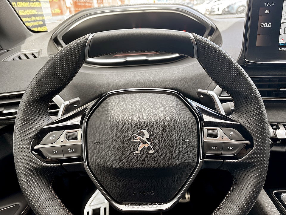 Bild på Peugeot 5008 GT 1.2 PT 130hk Aut 7-SITS B-KAMERA CARPLAY