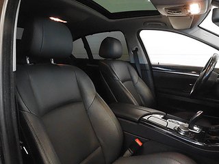 Sedan BMW 530 14 av 22