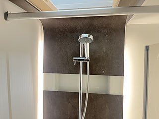Husbil-integrerad Adria SONIC SUPREME 700 DC 23 av 26