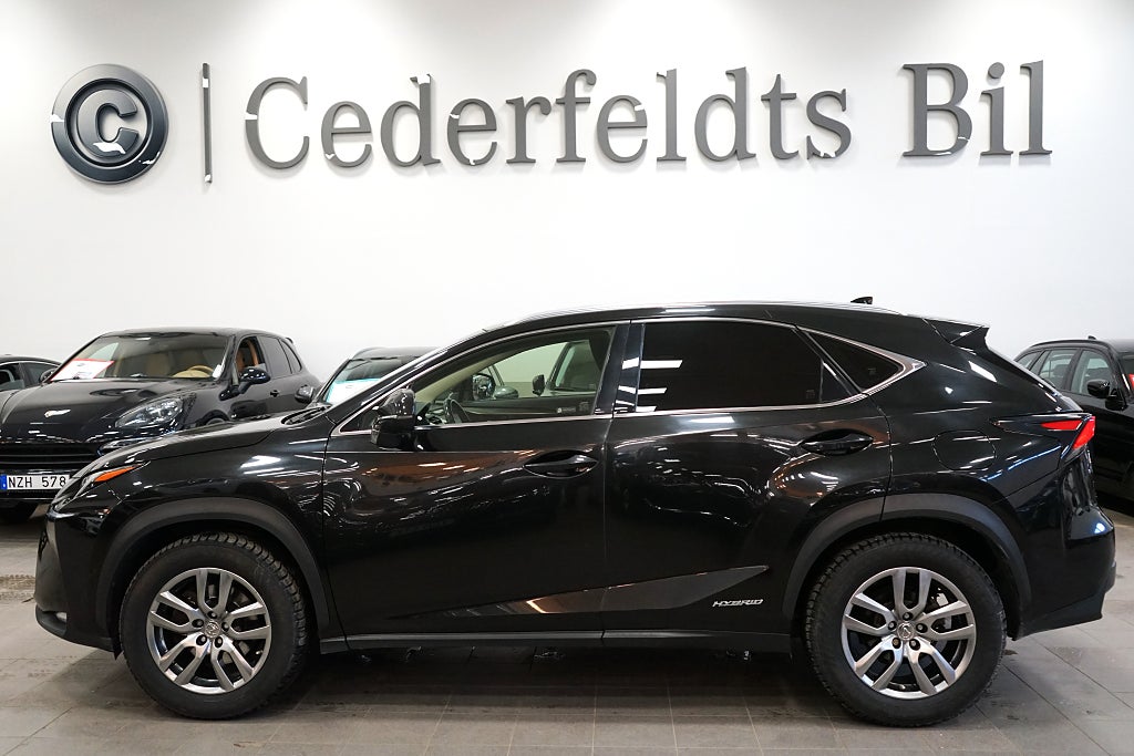 Lexus NX 300h AWD 2.5 Business M-värm Drag Nyserv Skinn SoV-hjul
