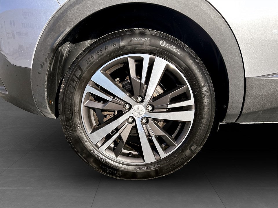 Bild på Peugeot 3008 Allure 1.5 BlueHDi 130hk Aut - NYSERVAD, DRAG