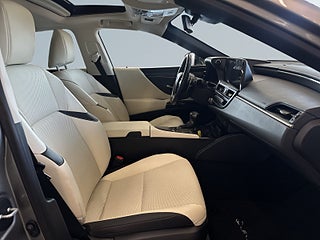 Lexus ES 300h 2.5 E-CVT Limited Edition S&V-hjul/Taklucka/Kamera – bild 10