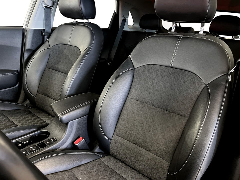 Bild på Kia Niro Advance Plus PHEV 141hk Aut B-KAMERA DRAG CARPLAY
