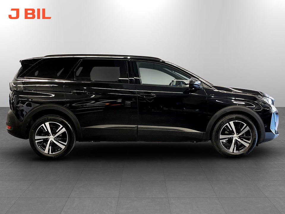 Bild på Peugeot 5008 GT+ 1.2 PT 130hk Aut 7-SITS B-KAMERA CARPLAY