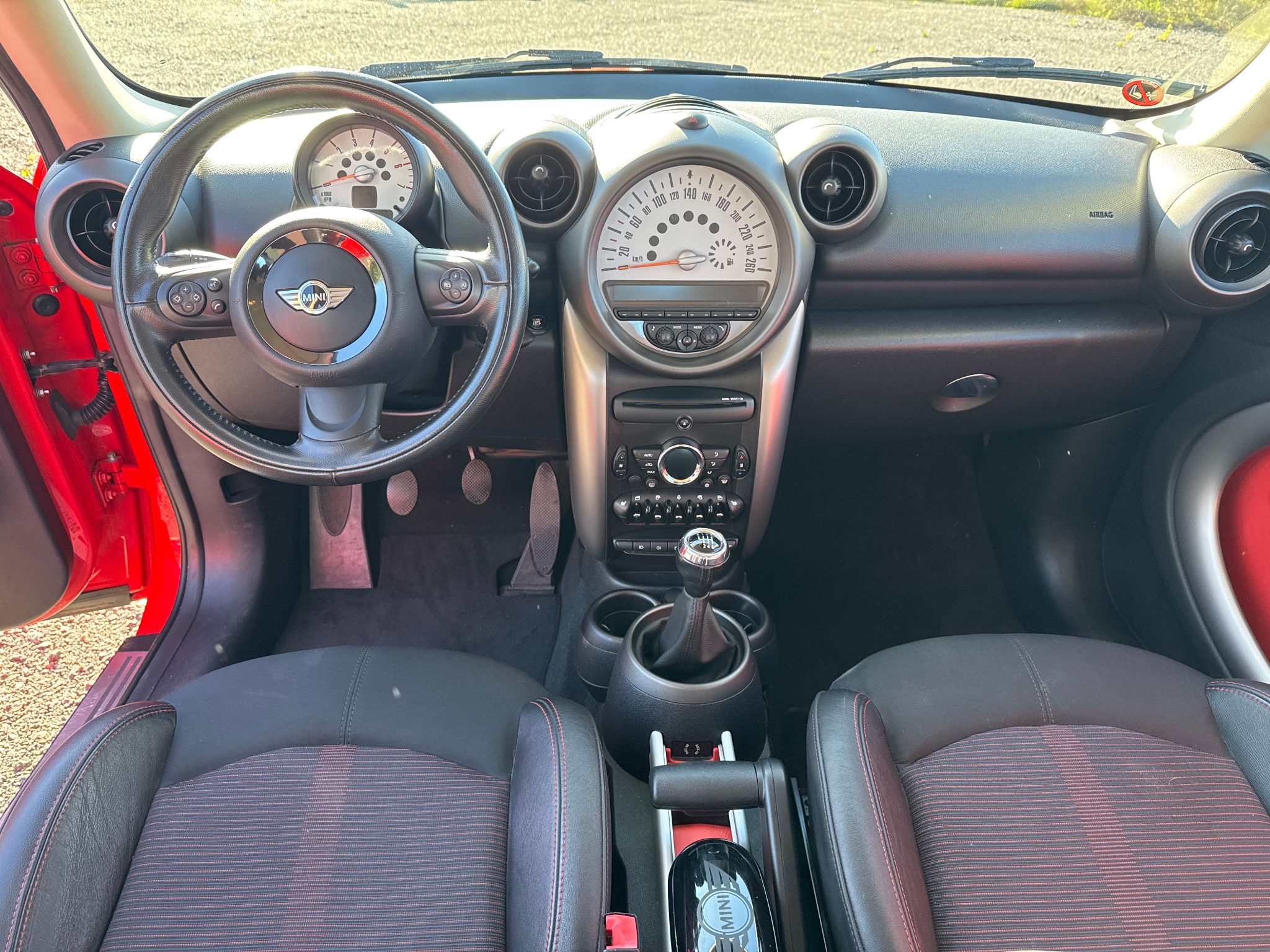 MINI Cooper 2011, kuva 6/10