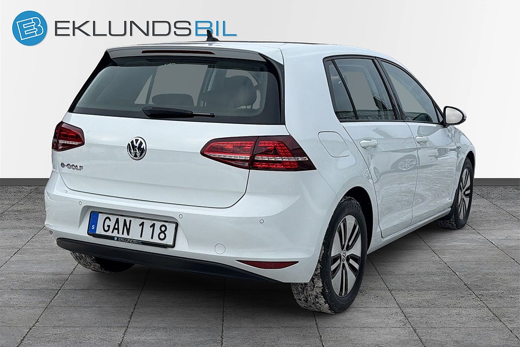 Volkswagen E-Golf 2015