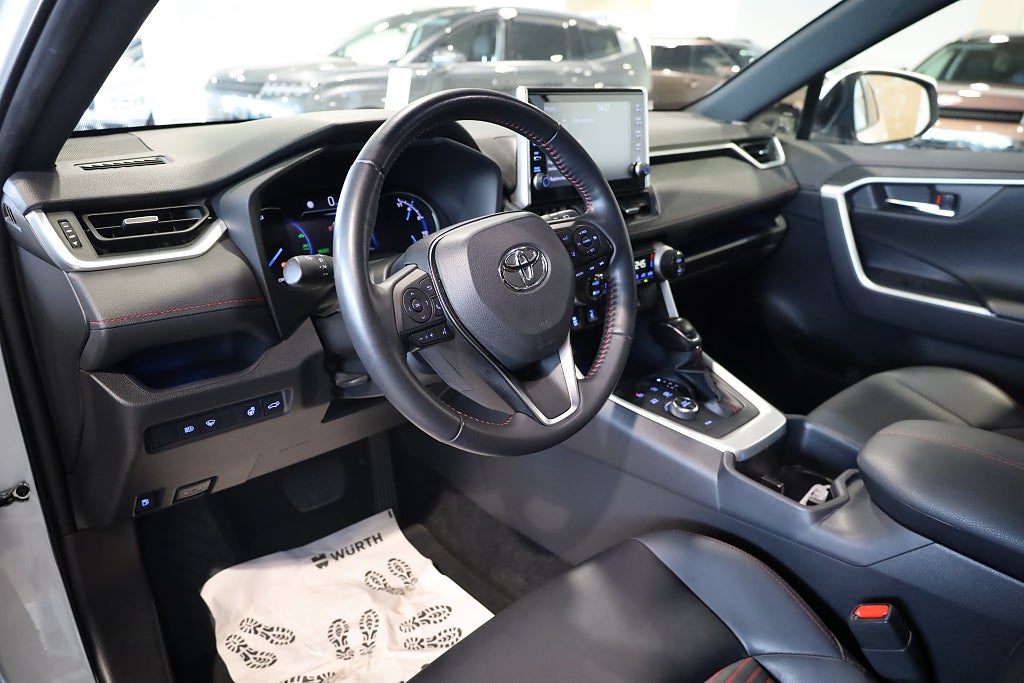 Toyota RAV4 Plug-in Hybrid 306hk AWD / X-Edition / Drag / Kamera 2022
