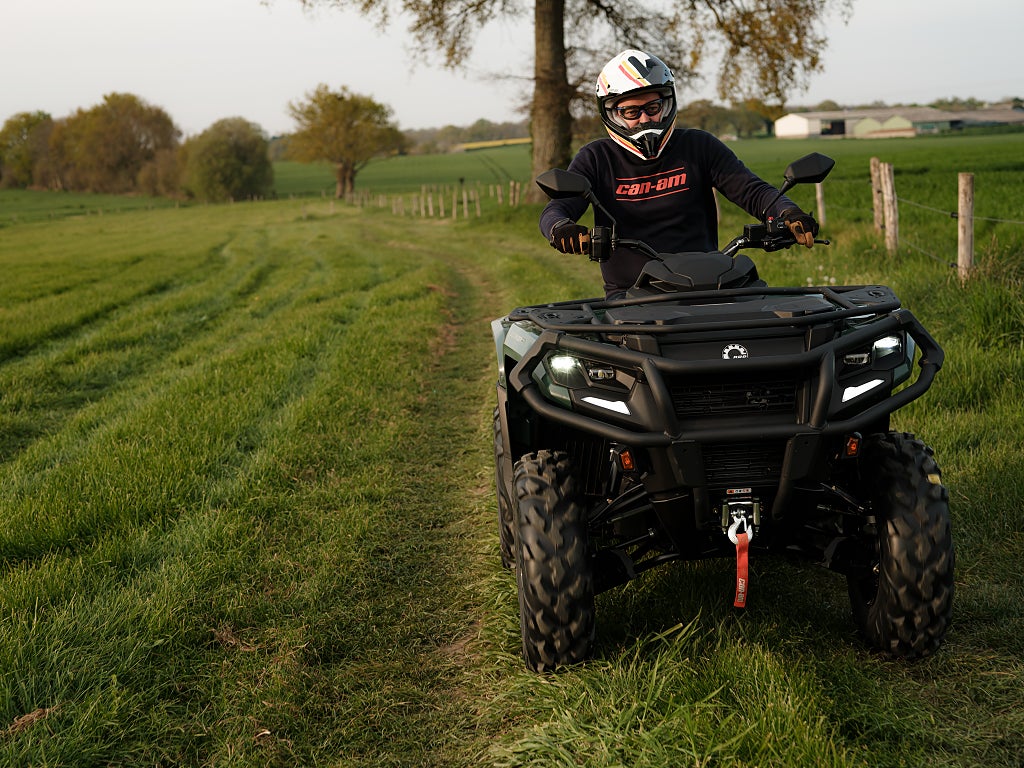 Can-Am Outlander Pro HD 7 ABS Plog på köpet!  *Lagermaskin* 