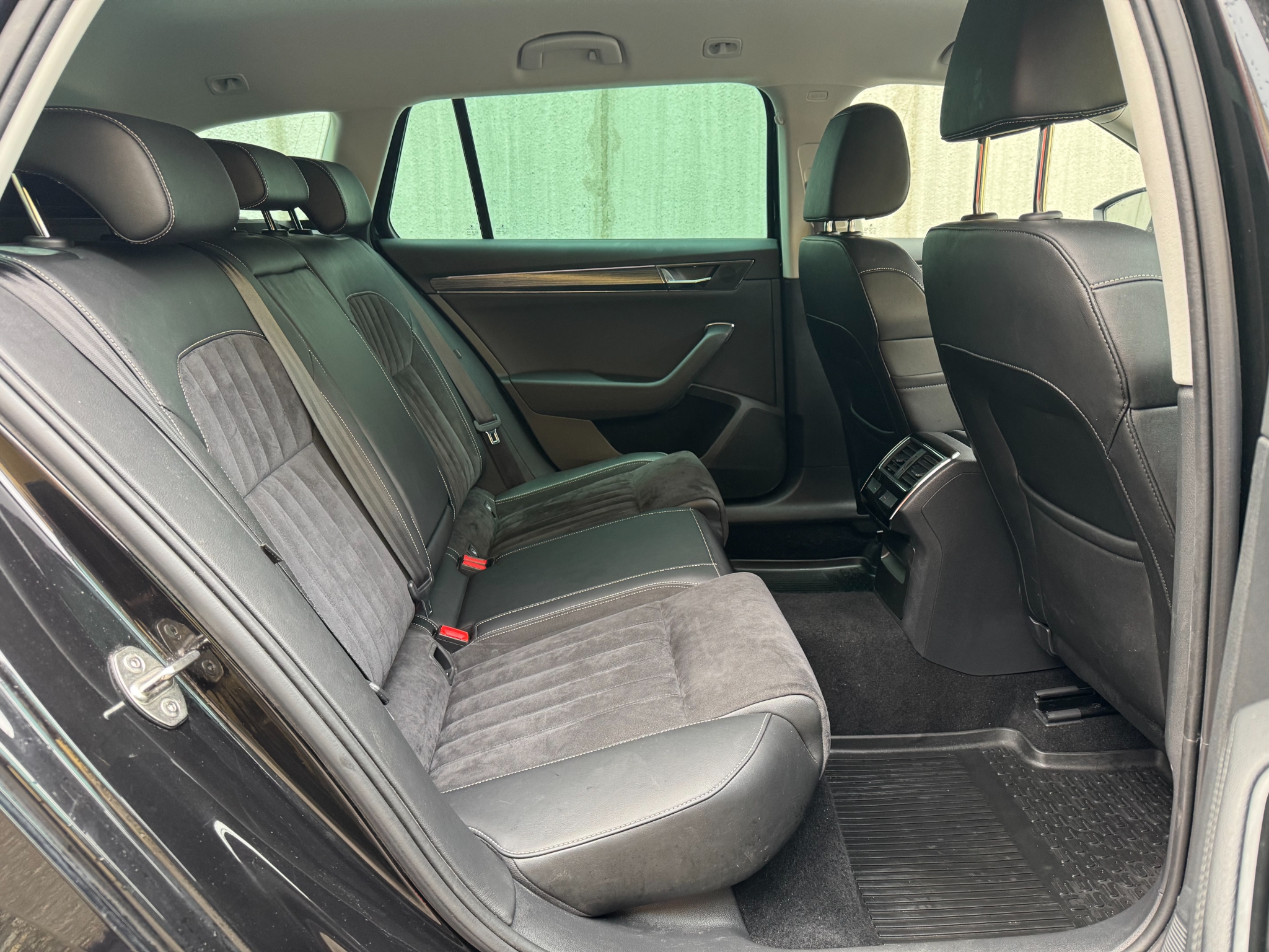 Skoda Superb 2021, kuva 7/44