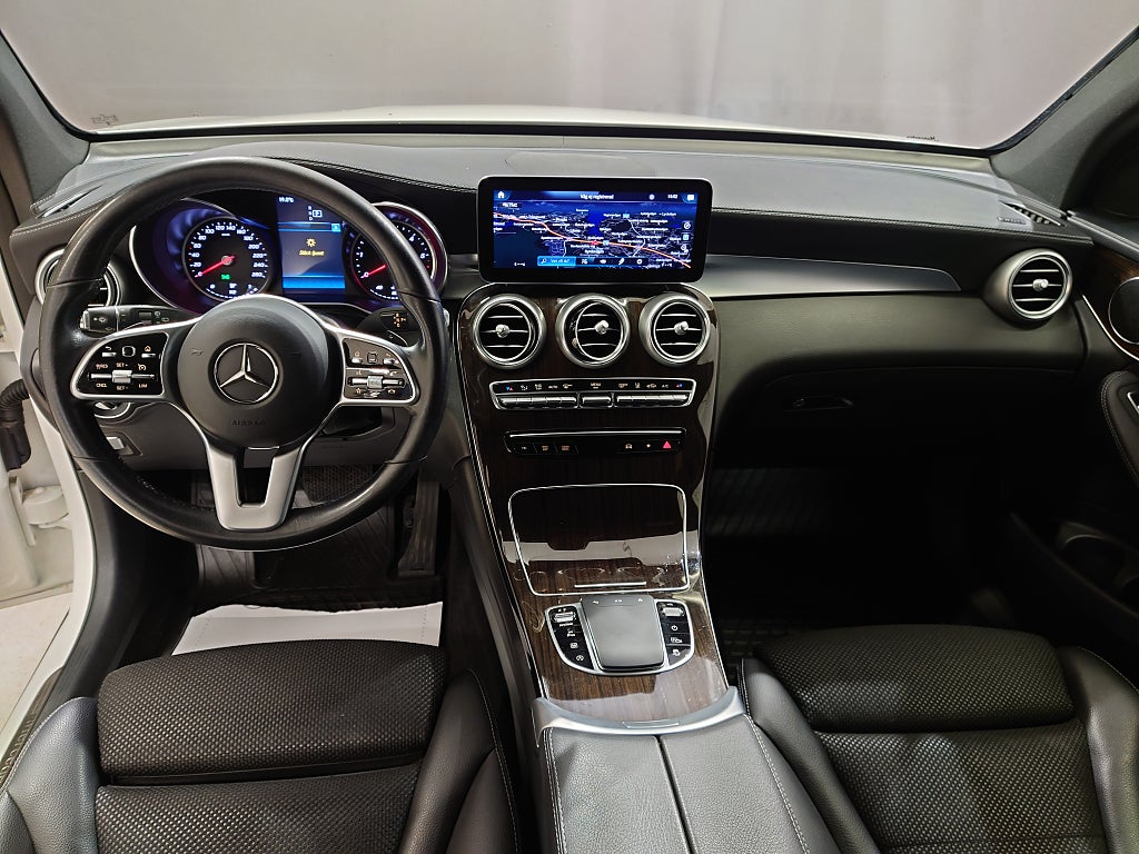 Mercedes-Benz GLC220 d 2022 - miniatyr 10