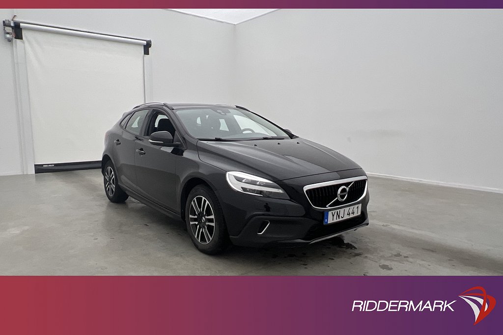 Volvo V40 Cross Country D3 150hk Momentum VOC Värm Halvskinn