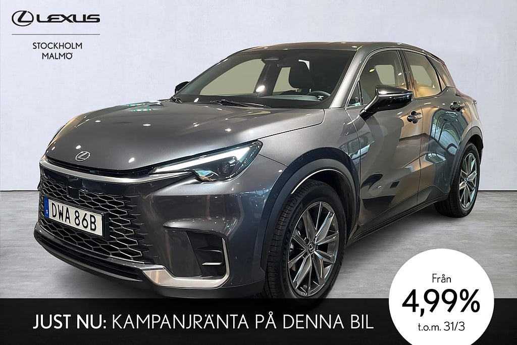 Lexus LBX Elegant Tech 136hk P-värm Keyless Ränta 4.99%