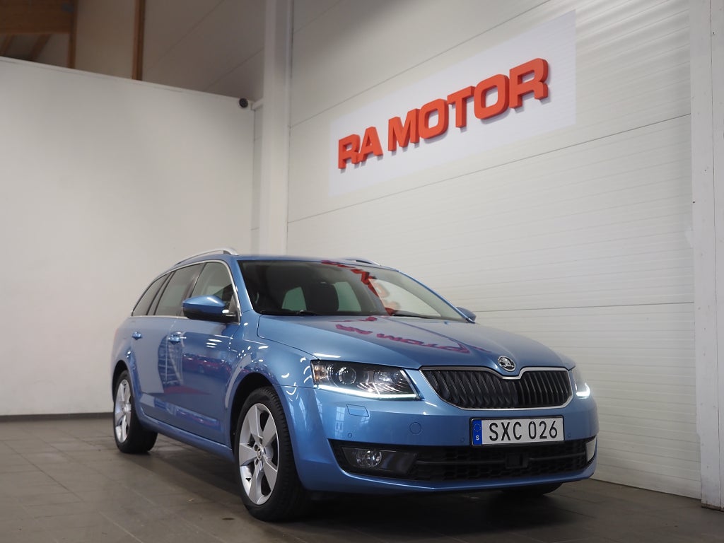 Skoda Octavia Kombi 1.2 TSI Premium P-Värm Drag Navi B-Kam