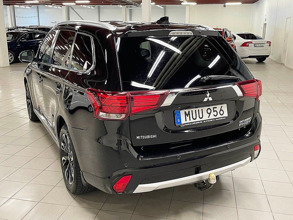 Mitsubishi Outlander PHEV Business Automat 203Hk