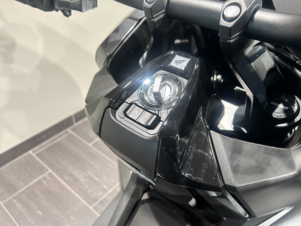 Honda ADV 350 /3,45%/2026/129 mil!