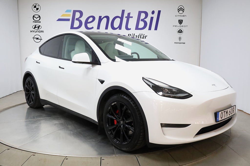 Tesla Model Y Performance 1 ägare / 2128 Mil / Leasebar / 2,99% Ränta