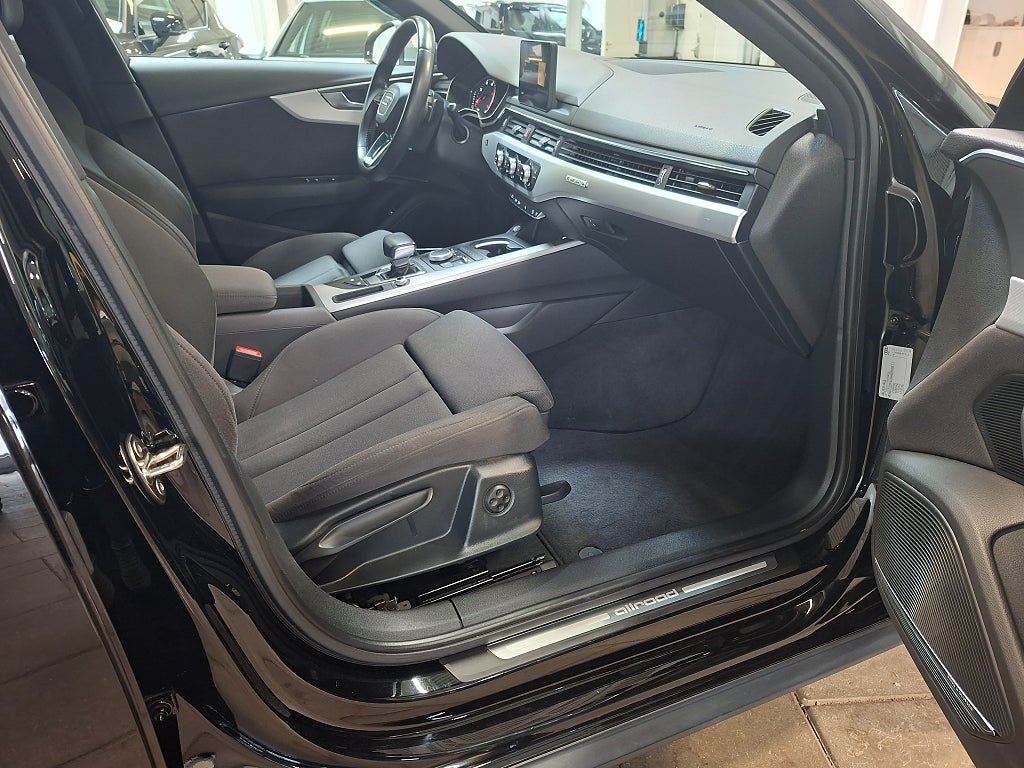 Audi A4 2017 - miniatyr 6