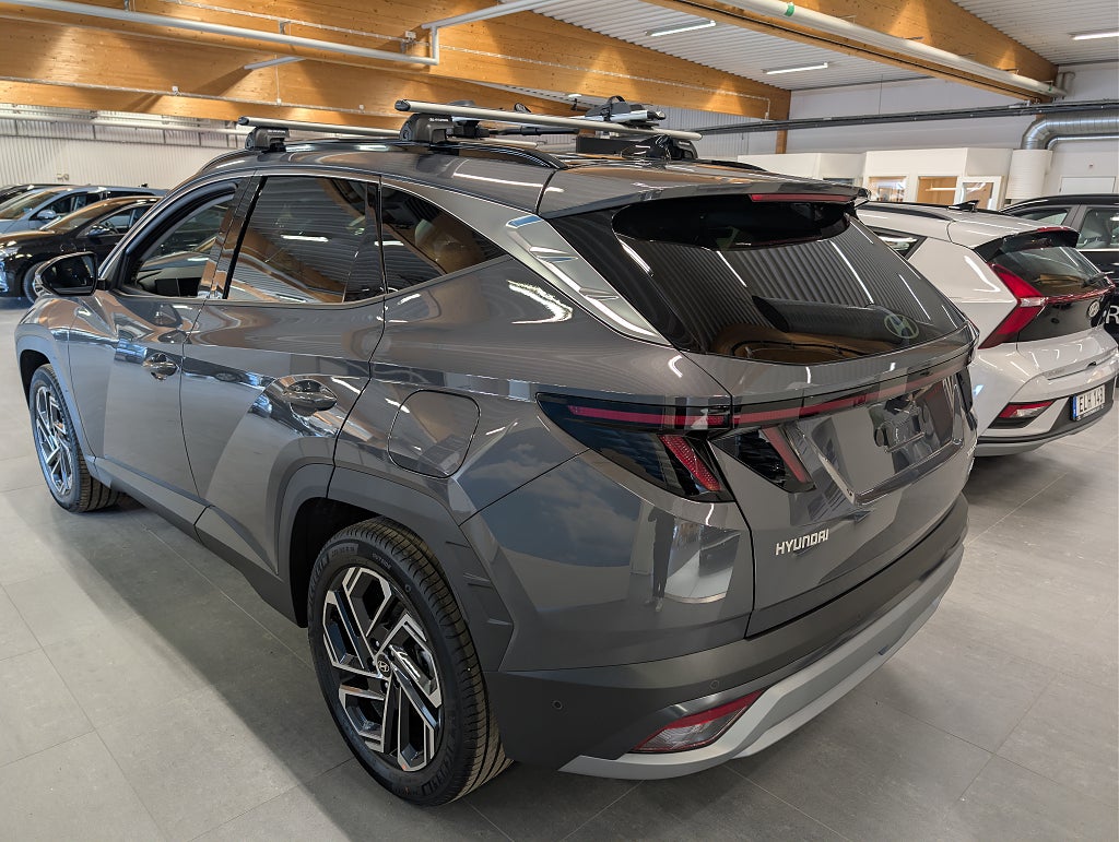 Hyundai Tucson Plug-In  thumbnail