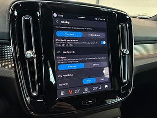 Volvo XC40 Recharge Twin Plus S&V/Drag/Backkamera/Carplay/Pvärm – bild 22